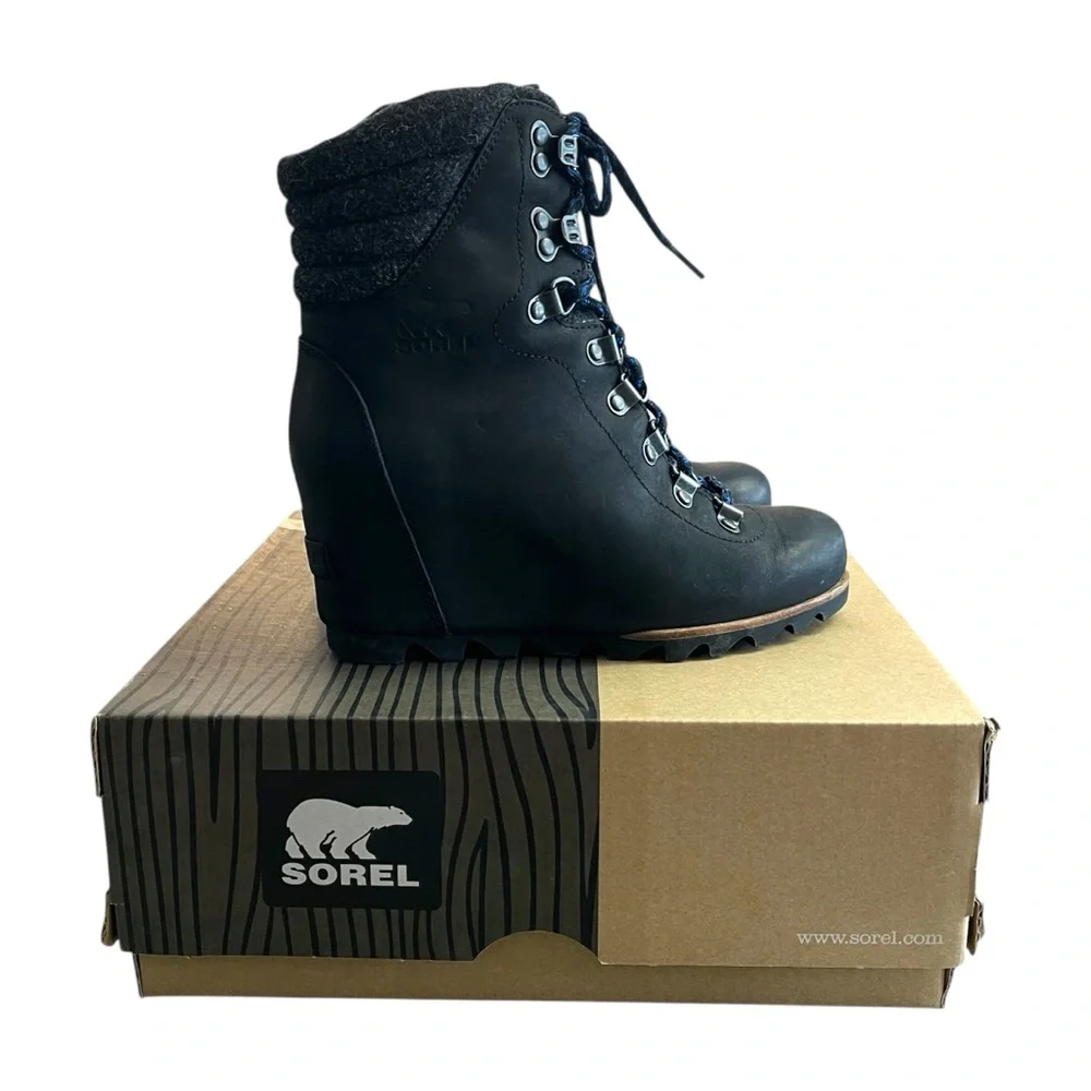 Sorel Conquest Waterproof Wedge Boot Color Black Royal Blue Women’s Size‎ 7
